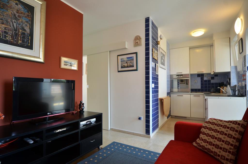 Apartment Borik Alma ロヴィニ エクステリア 写真