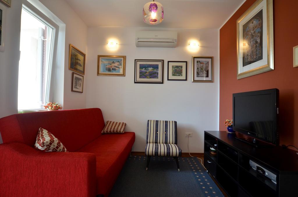 Apartment Borik Alma ロヴィニ エクステリア 写真